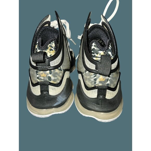 Nike LeBron XIX 19 Royalty Black Metallic Gold White Sneakers Men Size 11.5 - Picture 8 of 17
